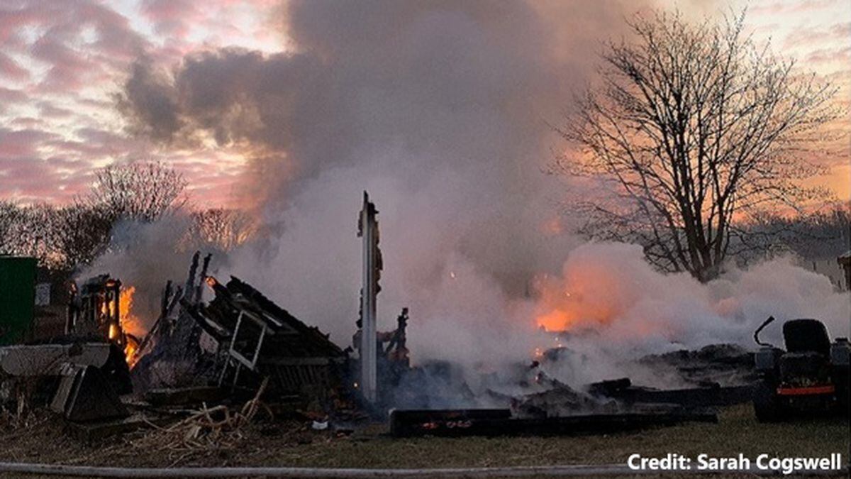 Barn fire kills hundreds of chickens over the weekend