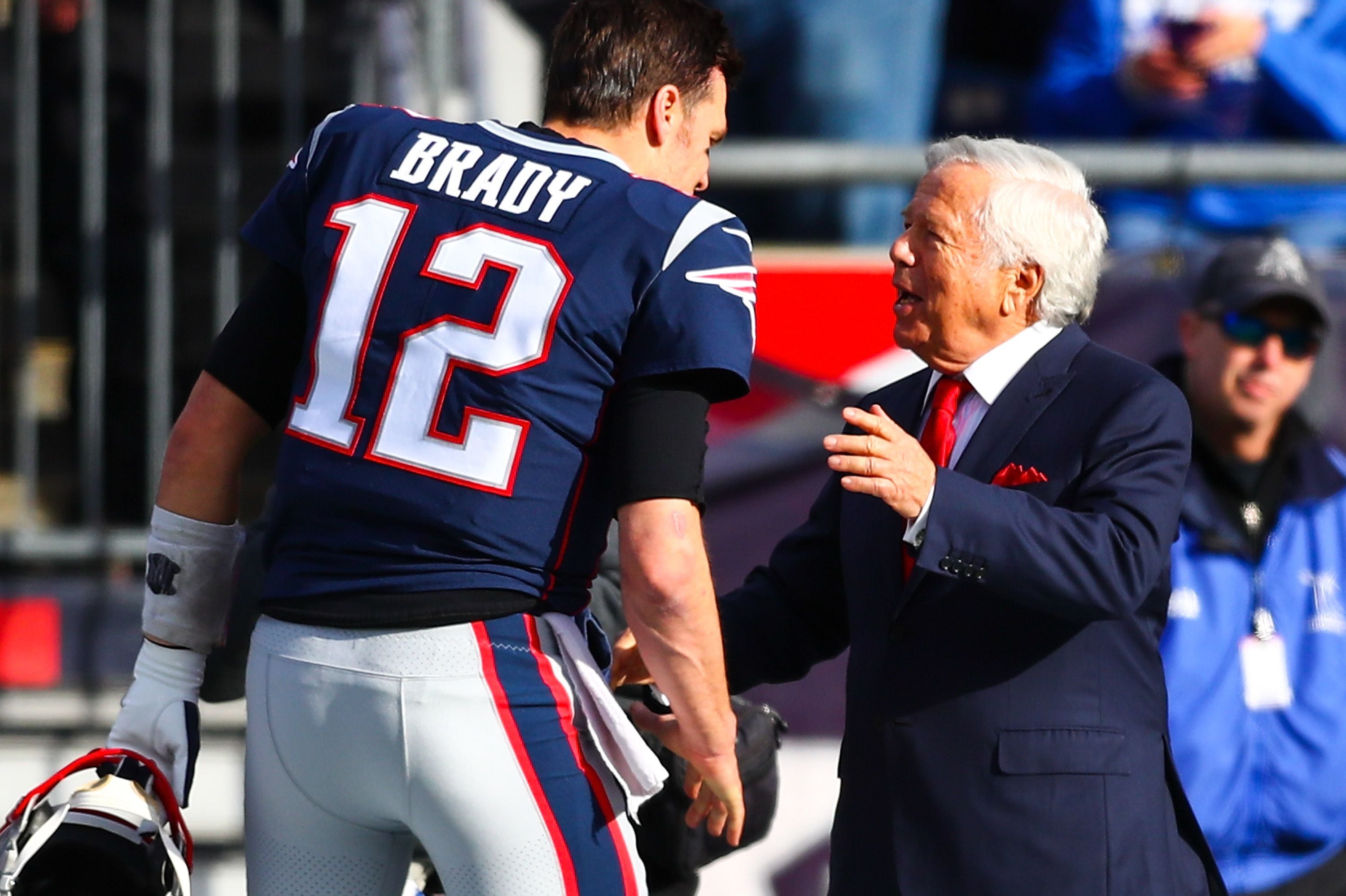 Tom Brady Returns to New England Patriots' Stadium With His Kids for  Special Tribute