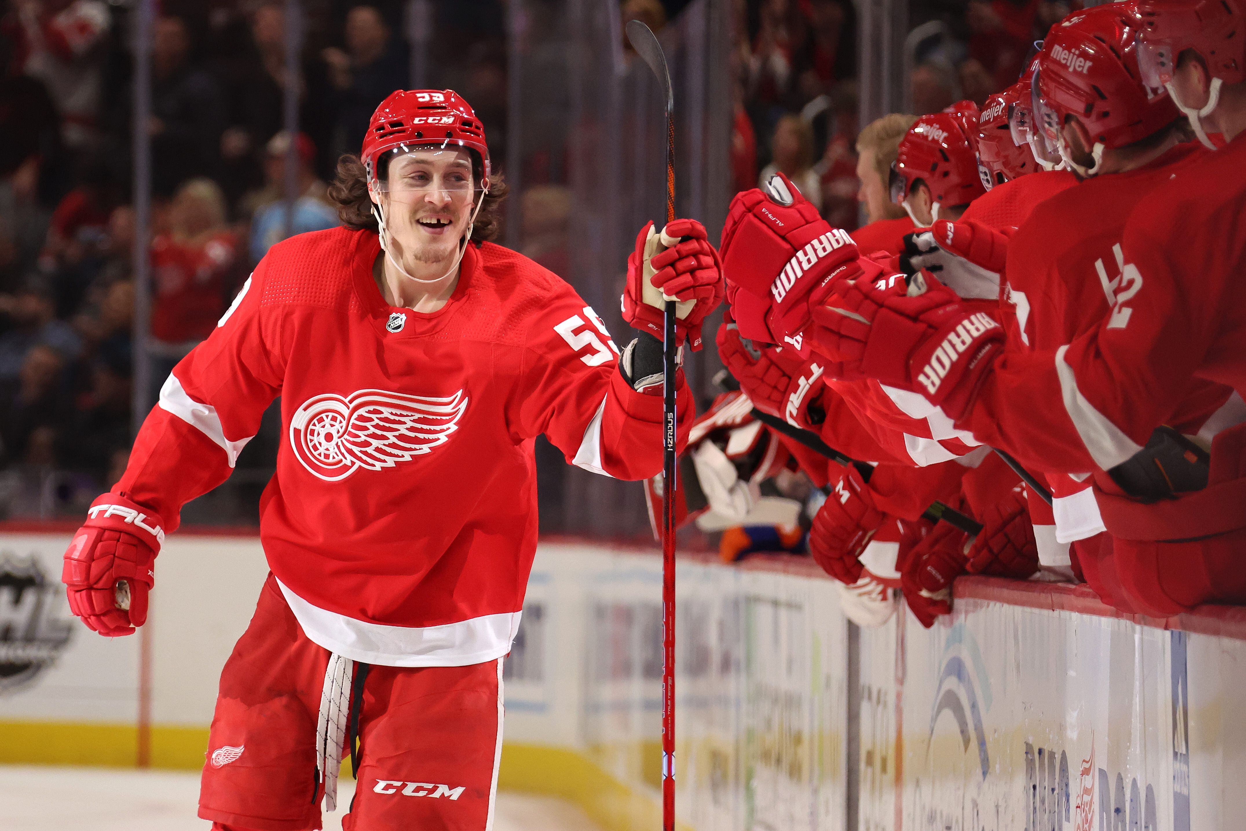 NHL trade deadline: Bruins acquire Tyler Bertuzzi from Red Wings