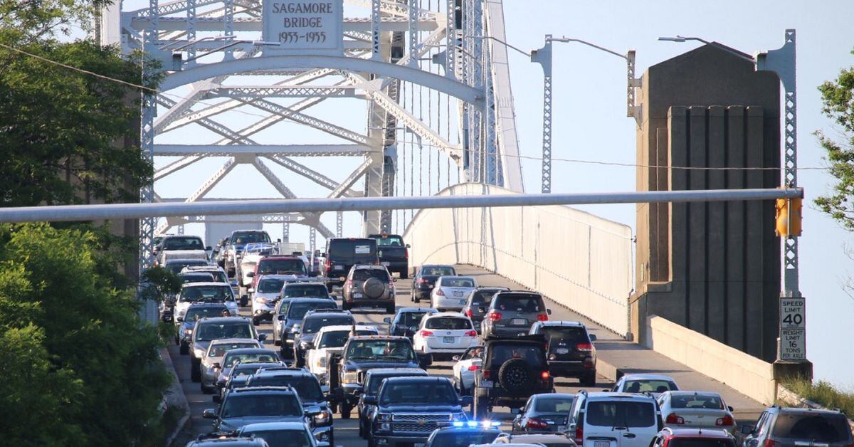 Several injured in crash near Sagamore Bridge