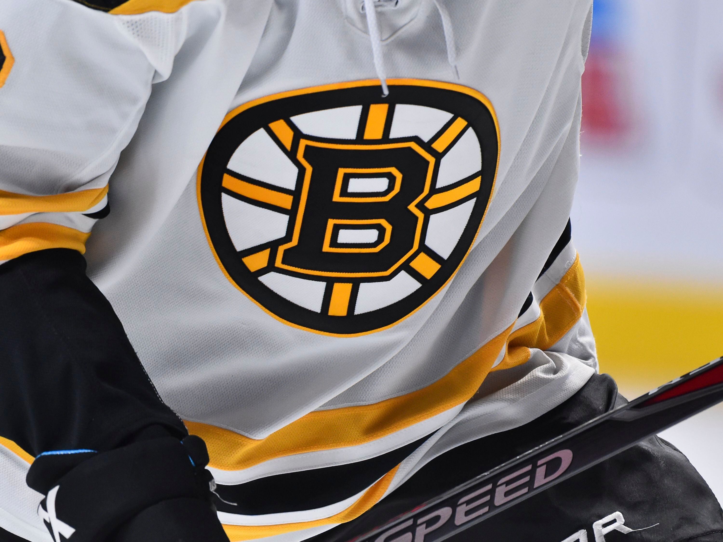 Patrice Bergeron breaks late tie, Bruins beat Devils - CBS New York