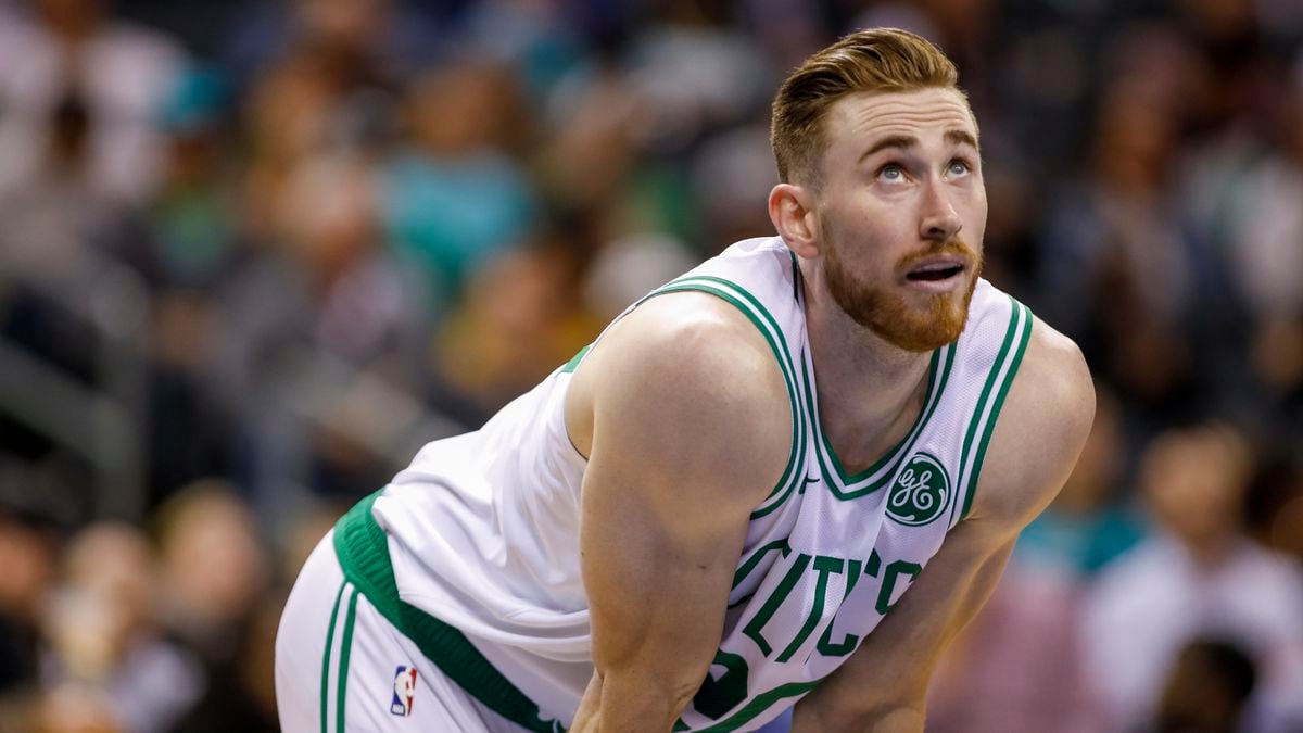 Celtics forward Gordon Hayward fractures hand in win over Spurs