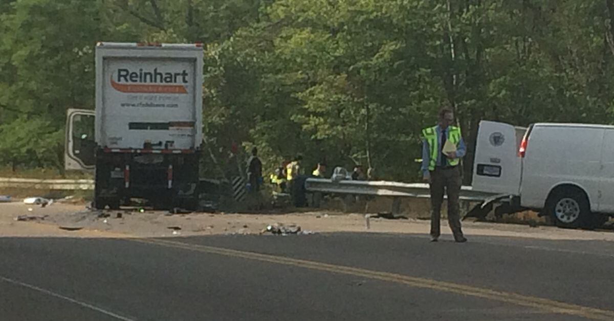 1 dead after crash in Avon